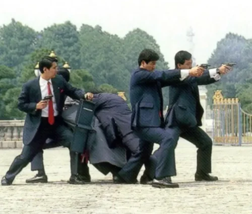 要人警護訓練画像