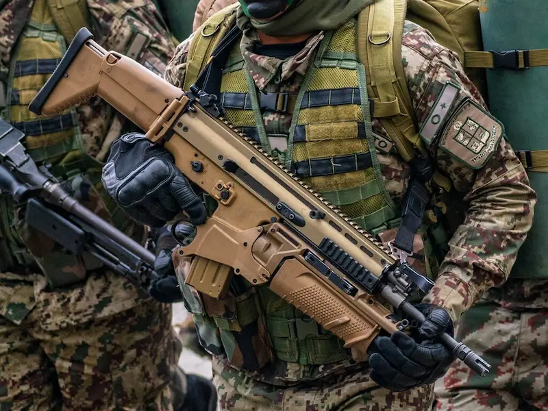 FN SCAR-Lライフル画像