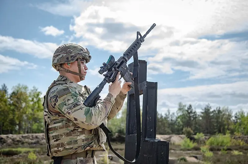 M4A1マガジン交換画像